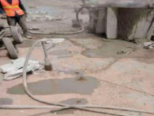 章贡水泥混凝土路面板底注浆技术 路面脱空注浆整治方案