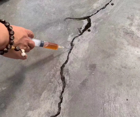 章贡混凝土裂缝修补技术详解​